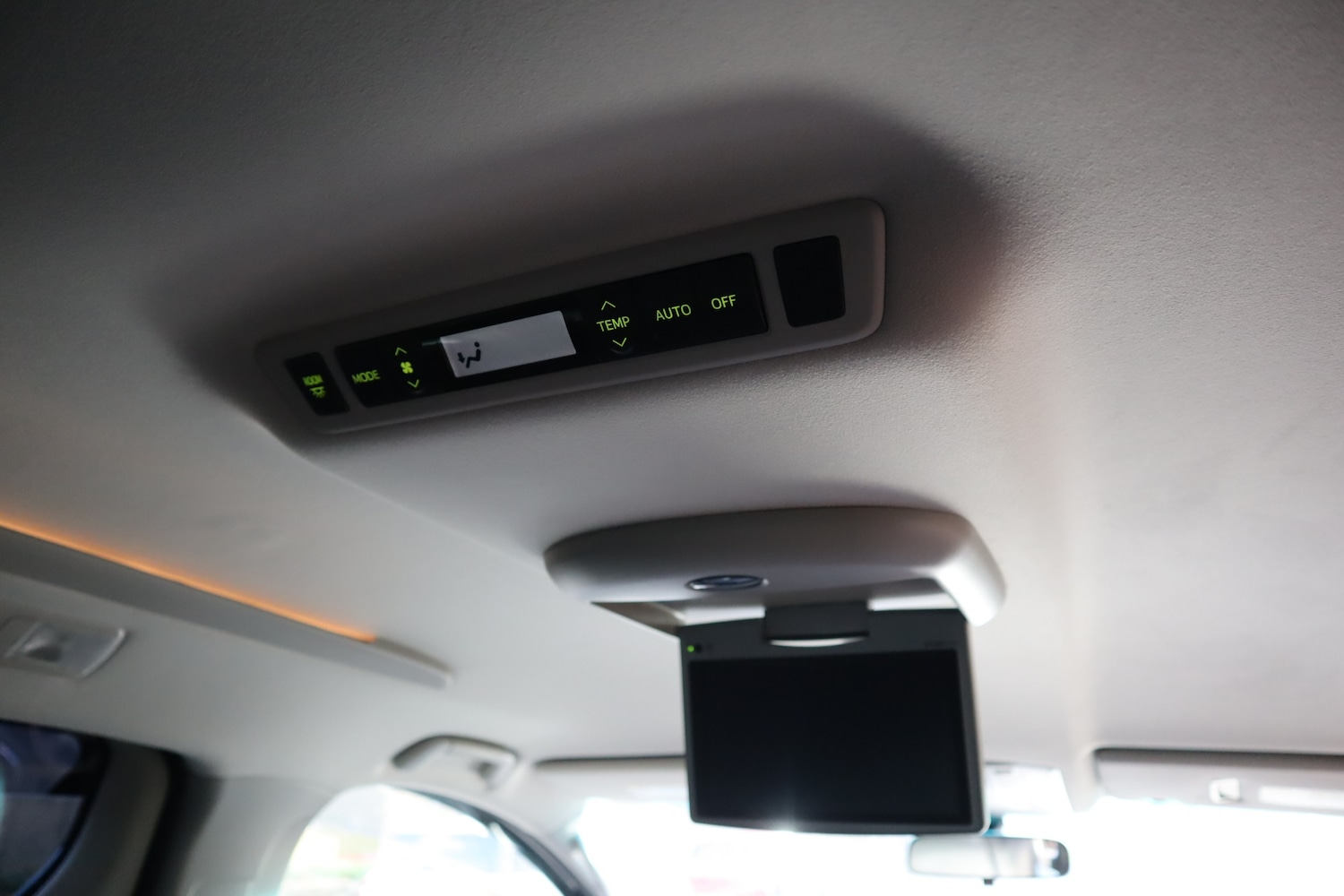 Used Toyota Vellfire 2010 for sale - 76399386: Photo 21