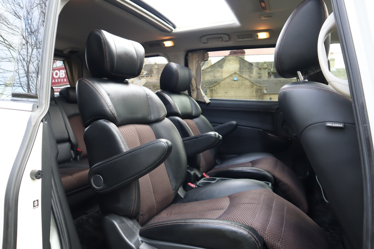 Used Nissan Elgrand 2010 for sale - 77049377: Photo 10