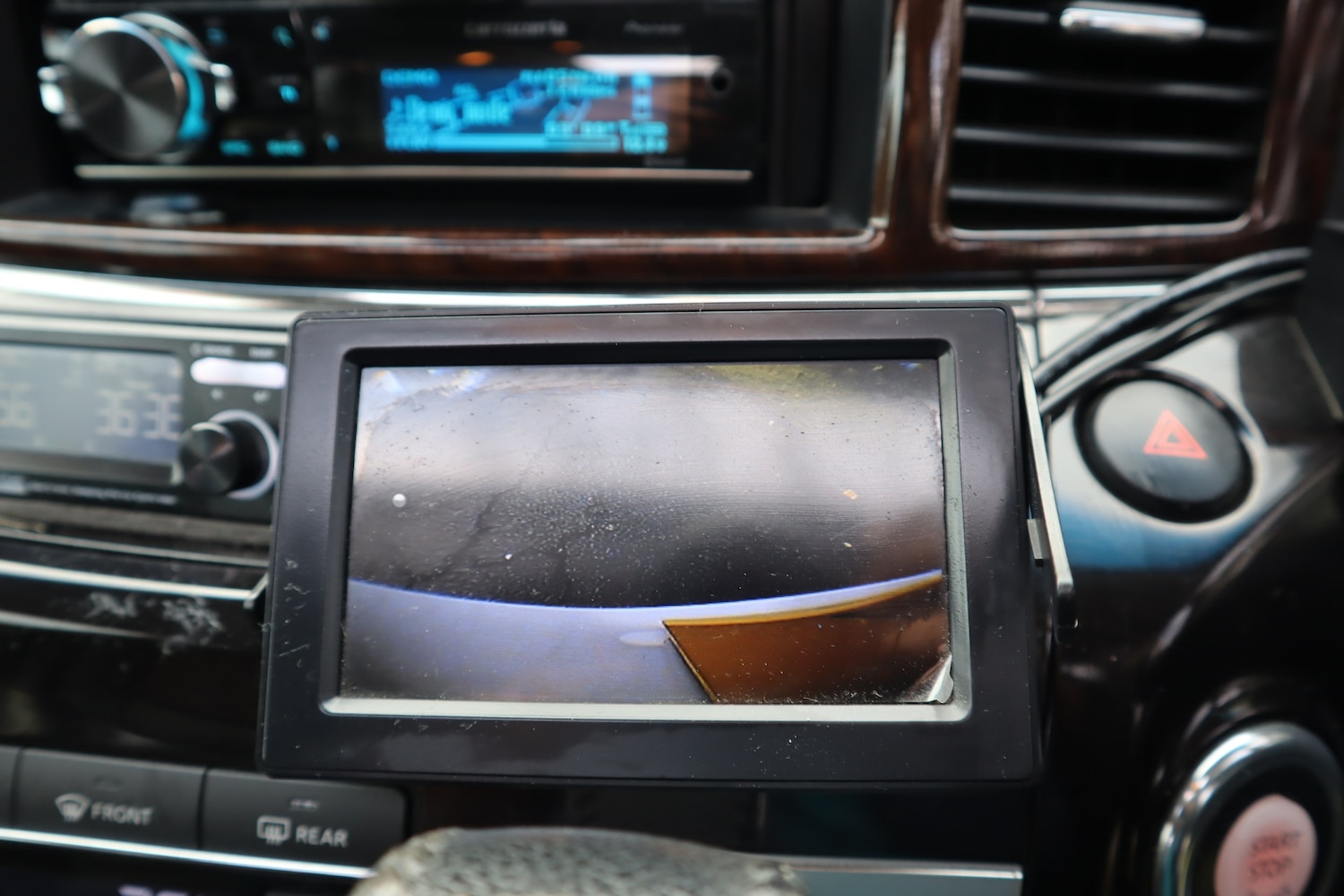 Used Nissan Elgrand 2010 for sale - 77049377: Photo 18