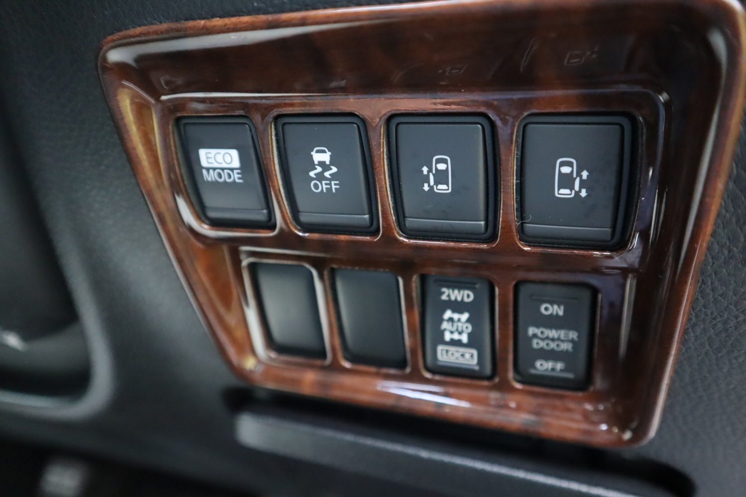 Used Nissan Elgrand 2010 for sale - 77049377: Photo 20