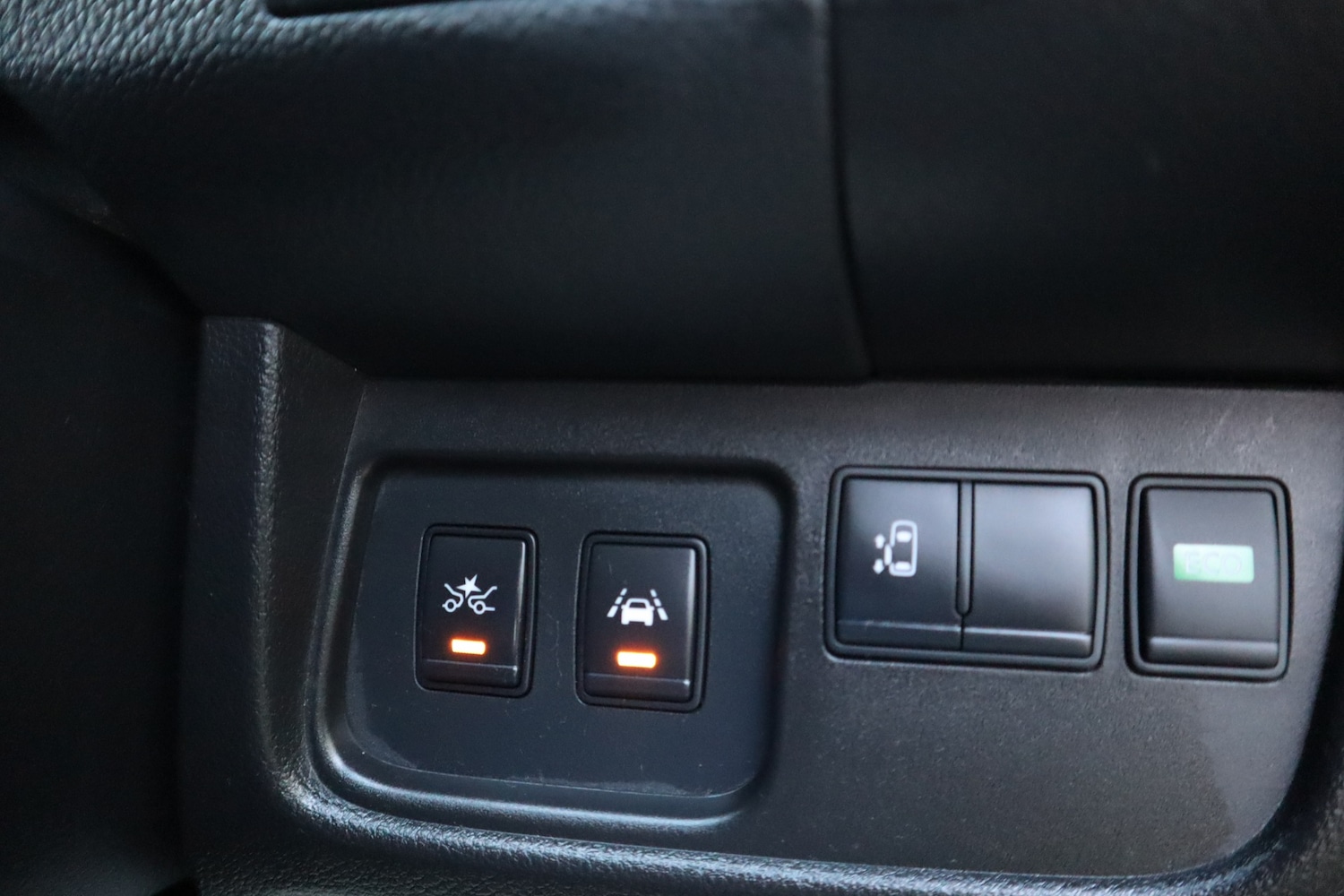 Used Nissan Serena 2015 for sale - 77008952: Photo 20