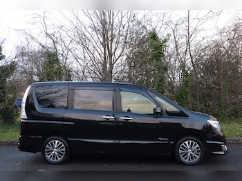 Used Nissan Serena 2015 for sale - 77008952: Photo