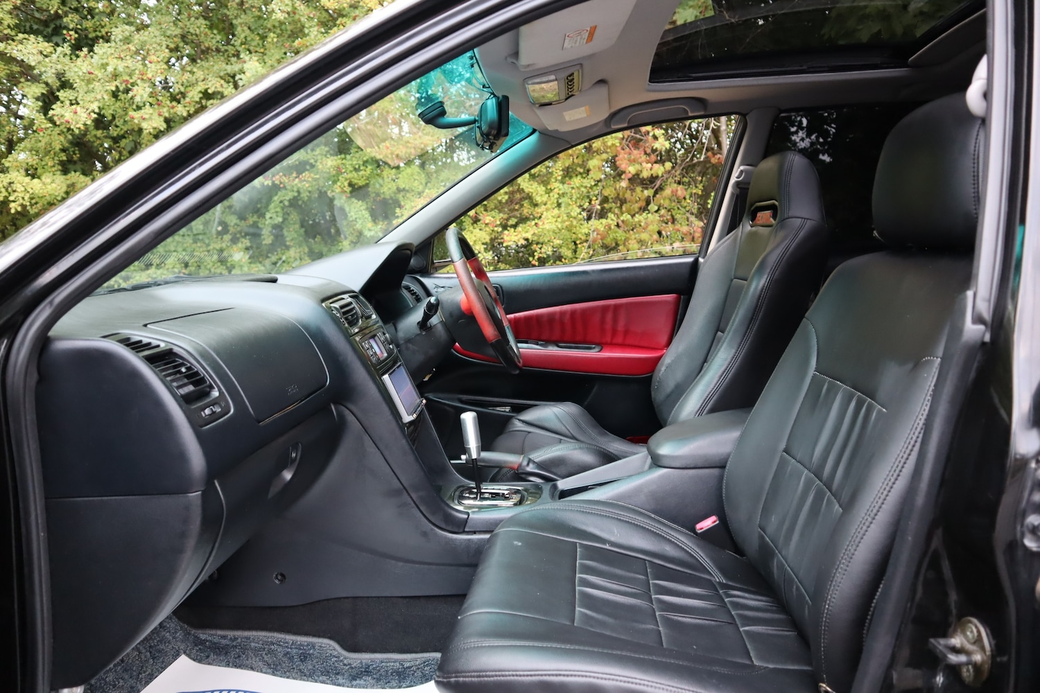 Used Mitsubishi Legnum 2002 for sale - 75657137: Photo 12