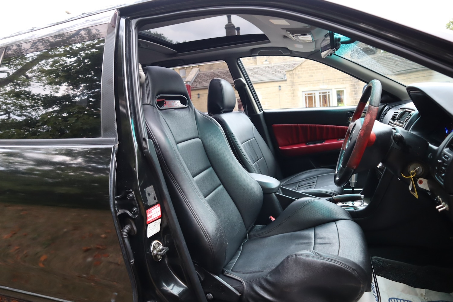 Used Mitsubishi Legnum 2002 for sale - 75657137: Photo 9