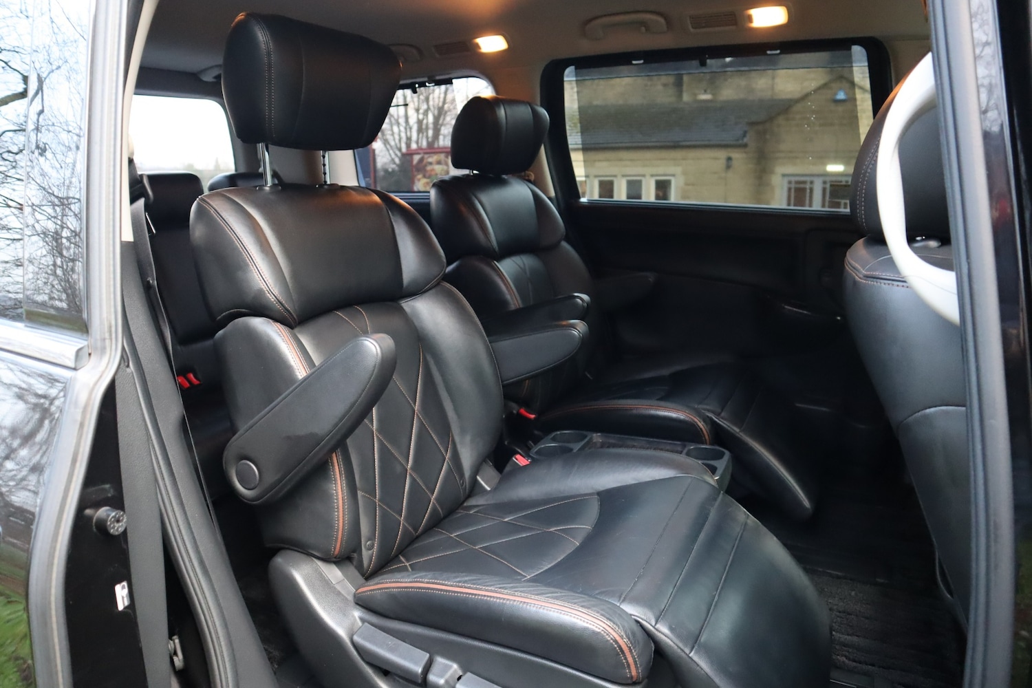 Used Nissan Elgrand 2014 for sale - 77014989: Photo 10