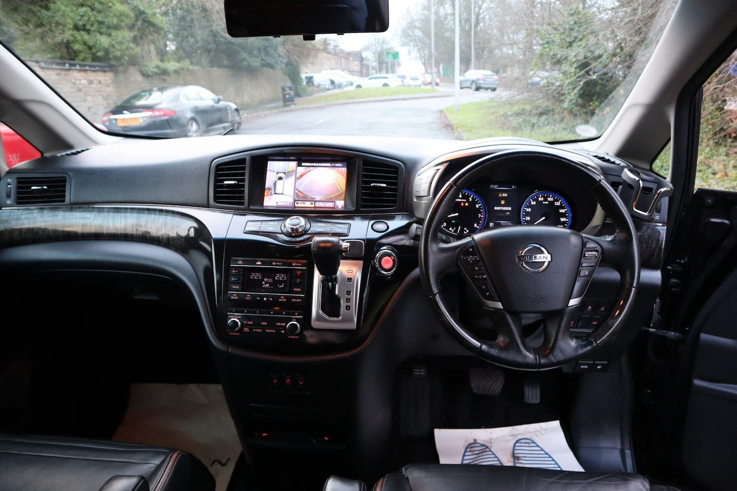 Used Nissan Elgrand 2014 for sale - 77014989: Photo 16