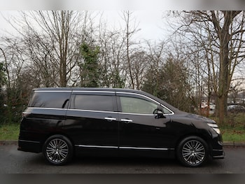 Used Nissan Elgrand 2014 for sale - 77014989: Photo