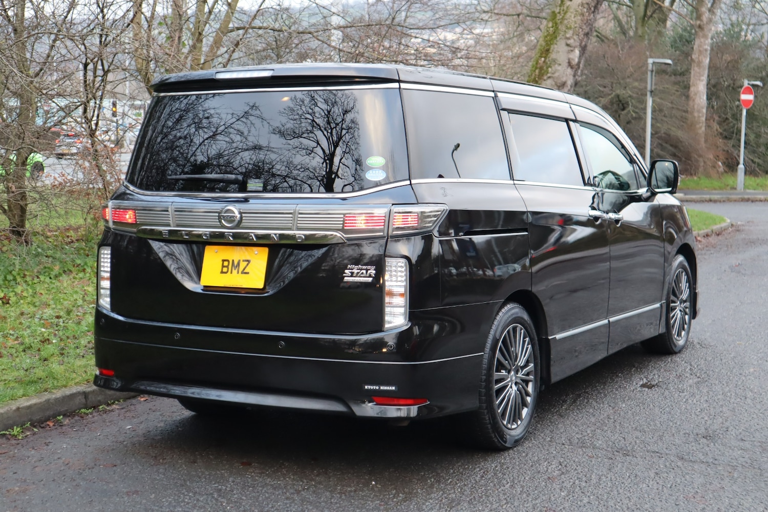 Used Nissan Elgrand 2014 for sale - 77014989: Photo 3