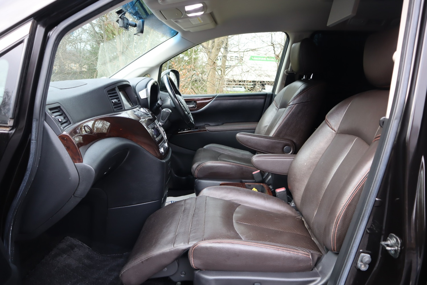 Used Nissan Elgrand 2011 for sale - 77190341: Photo 13