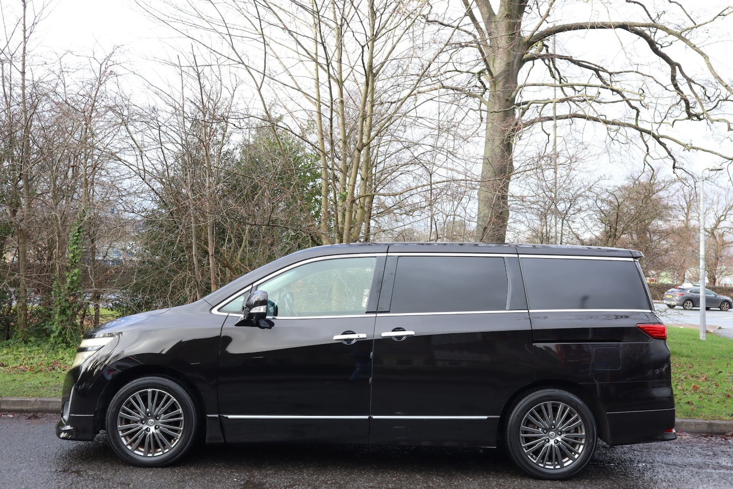 Used Nissan Elgrand 2011 for sale - 77190341: Photo 6