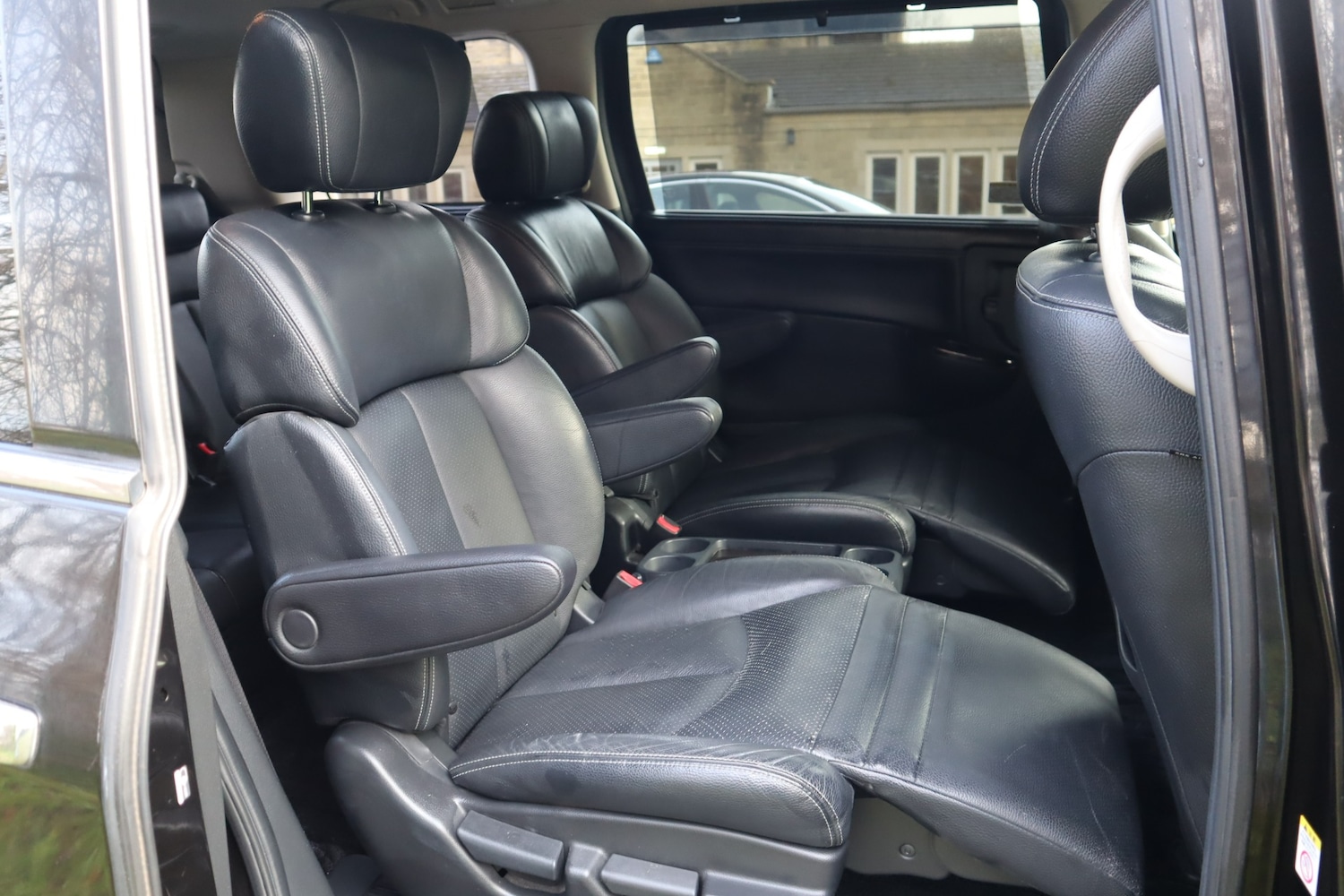 Used Nissan Elgrand 2013 for sale - 77202873: Photo 10