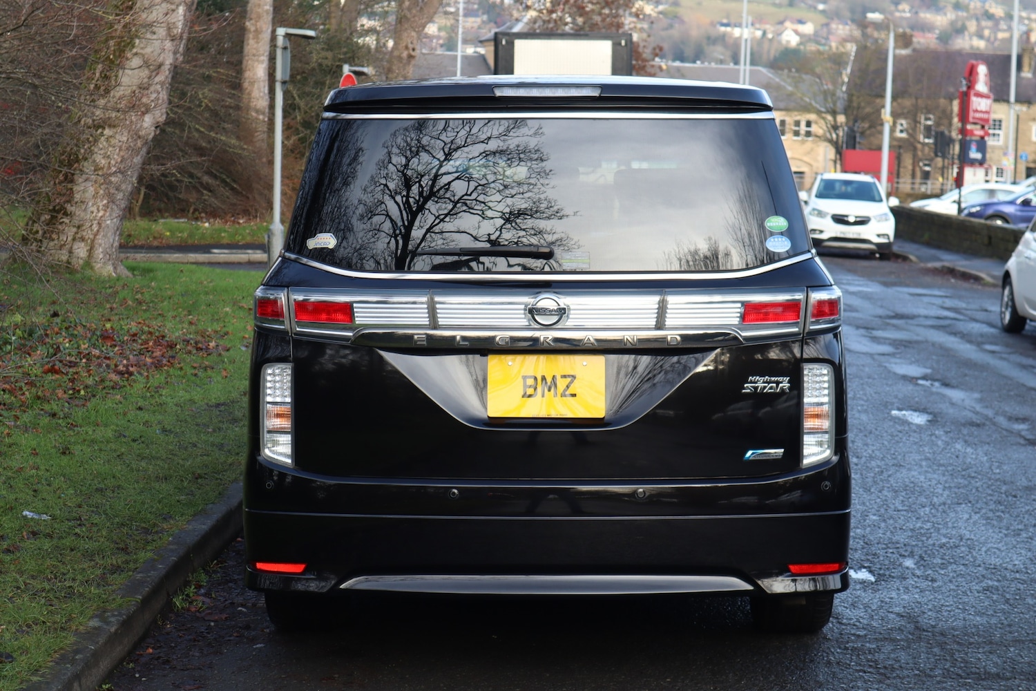 Used Nissan Elgrand 2013 for sale - 77202873: Photo 4