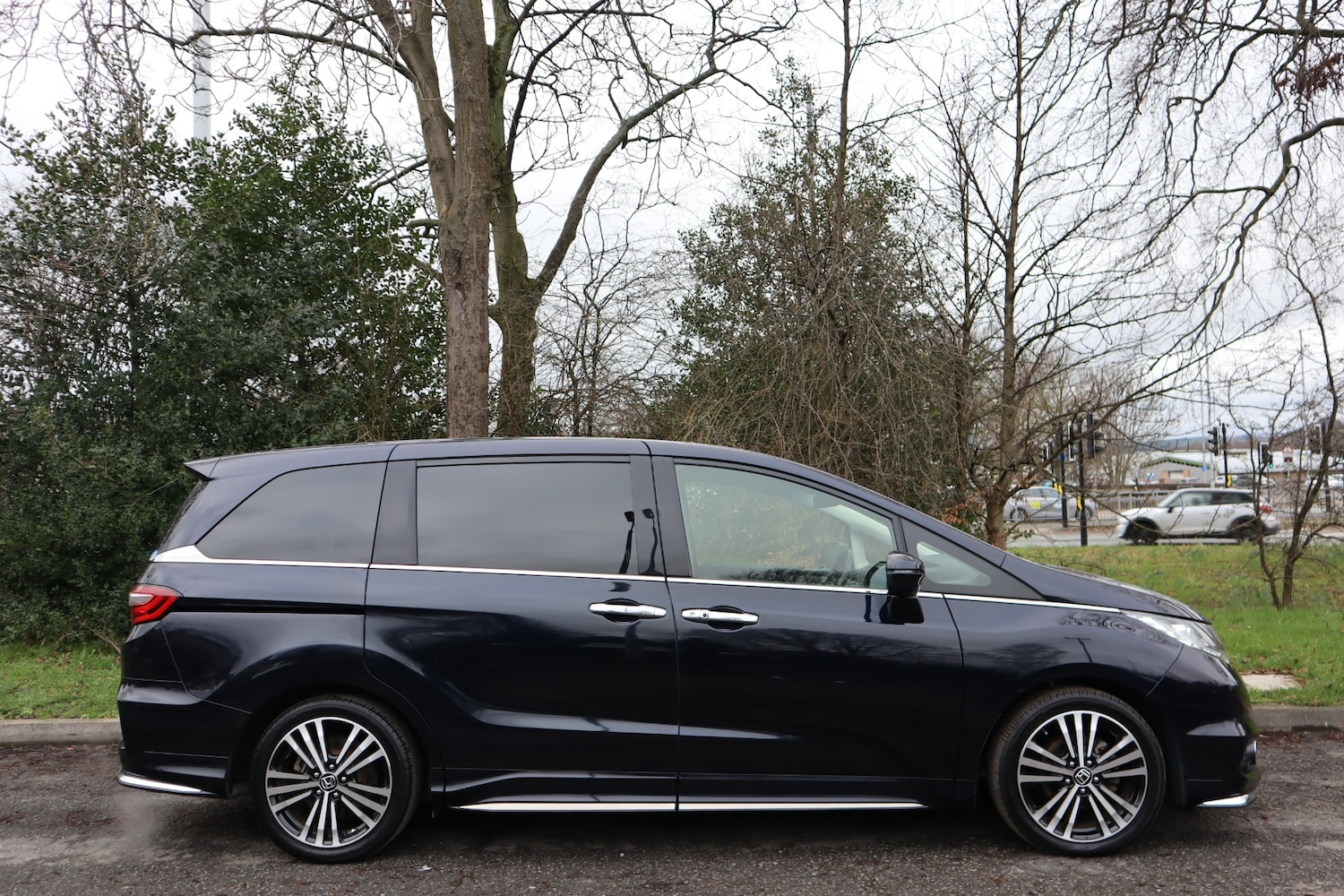 Used Honda Odyssey 2014 for sale - 77784819: Photo 2