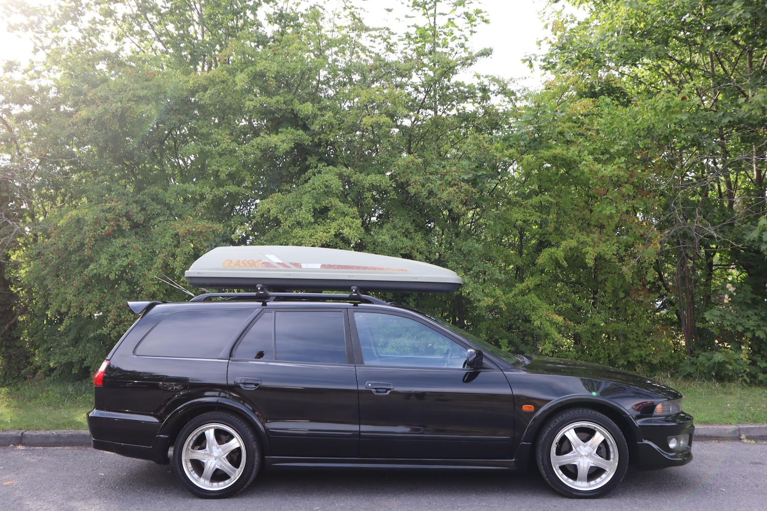 Used Mitsubishi Legnum 2001 for sale - 75505906: Photo 2