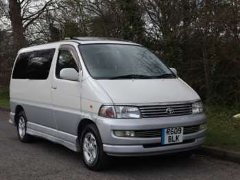 2007 (R) - 3.0d Auto 8 Seater Executive