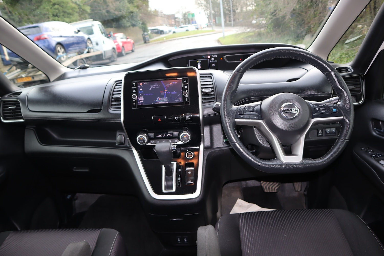 Used Nissan Serena 2019 for sale - 77549264: Photo 16