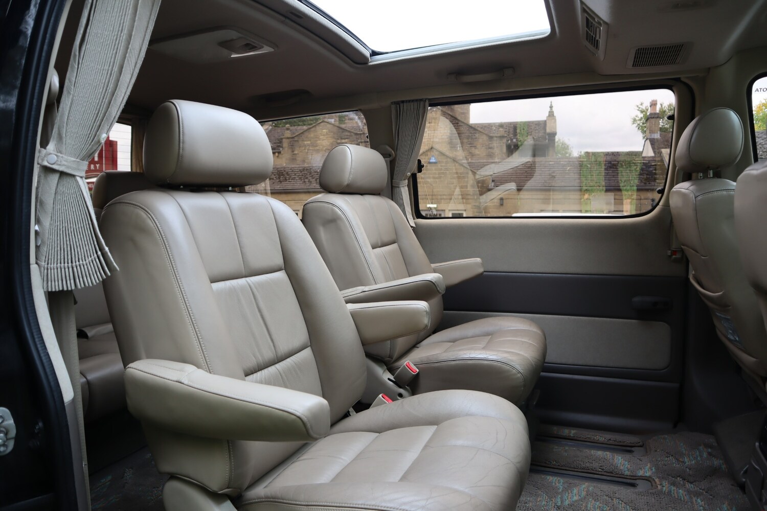 Used Toyota HiAce 2001 for sale - 76108325: Photo 10