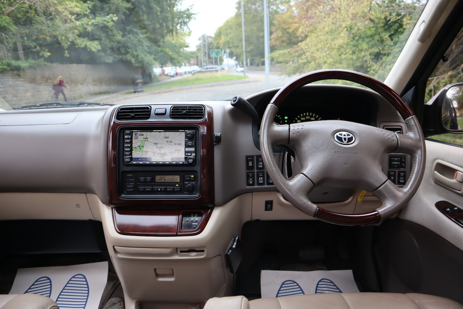 Used Toyota HiAce 2001 for sale - 76108325: Photo 15