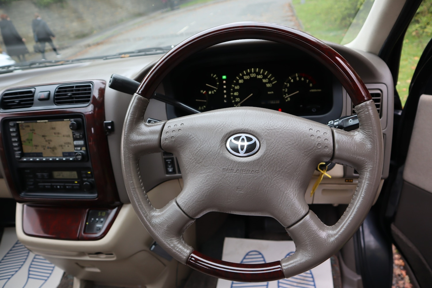 Used Toyota HiAce 2001 for sale - 76108325: Photo 16