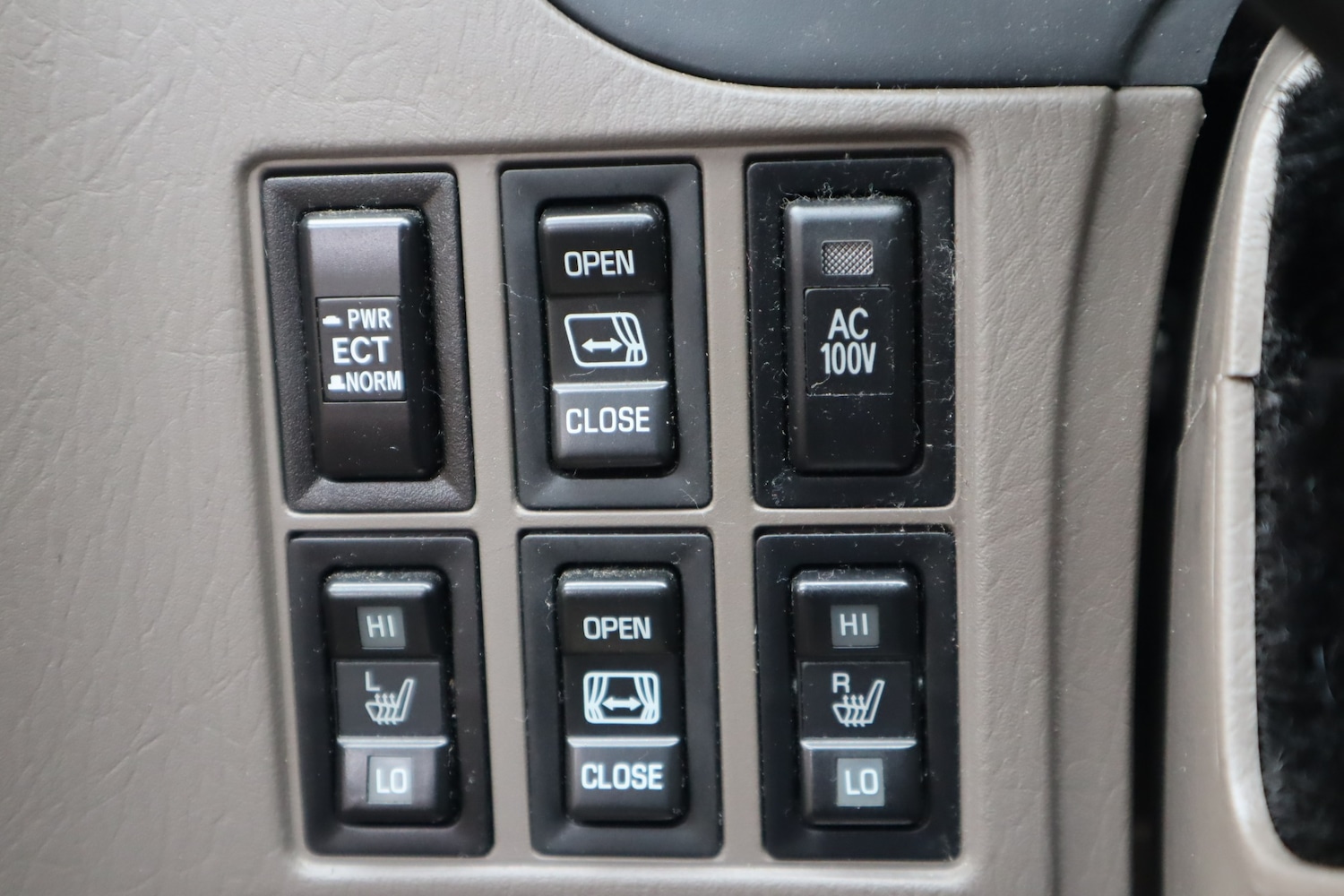 Used Toyota HiAce 2001 for sale - 76108325: Photo 19