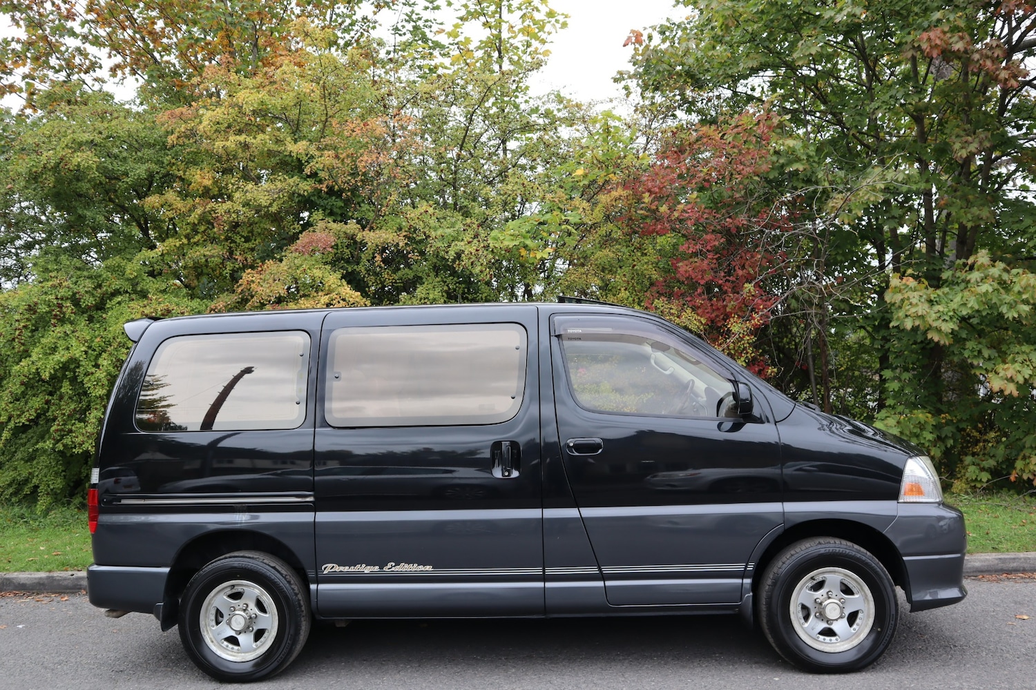 Used Toyota HiAce 2001 for sale - 76108325: Photo 2