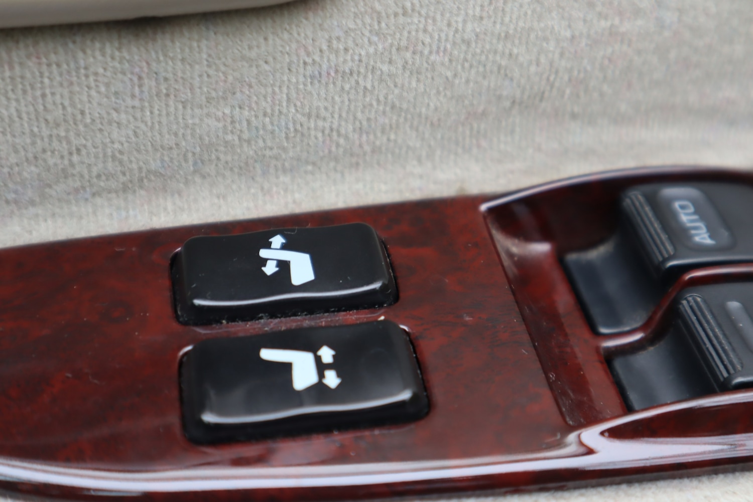 Used Toyota HiAce 2001 for sale - 76108325: Photo 21