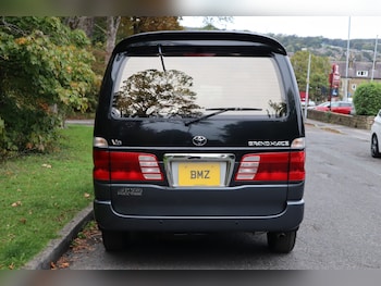 Used Toyota HiAce 2001 for sale - 76108325: Photo