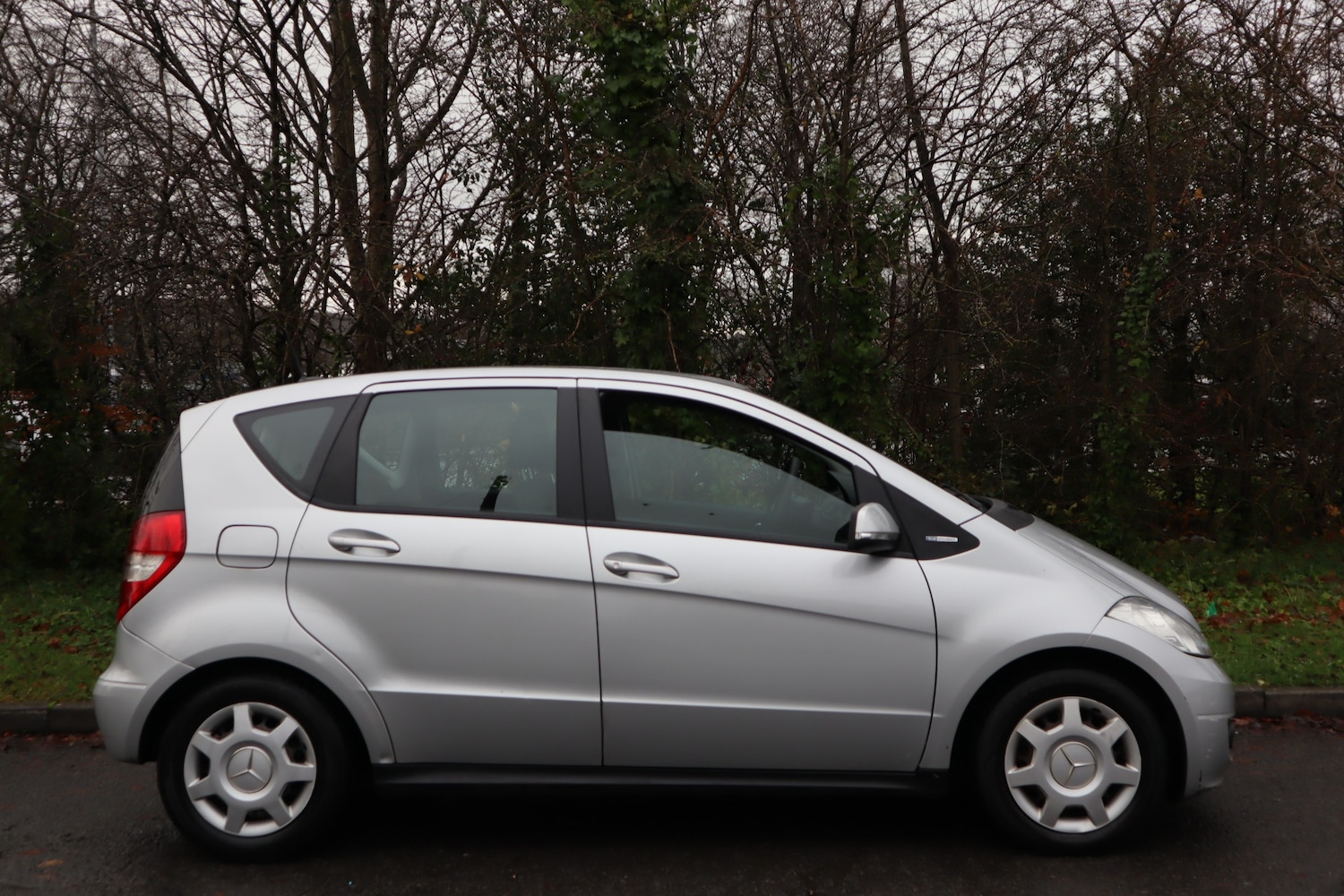 Used Mercedes-Benz A-Class 2011 for sale - 76752373: Photo 2