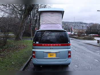 Used Nissan Elgrand 2006 for sale - 77175981: Photo