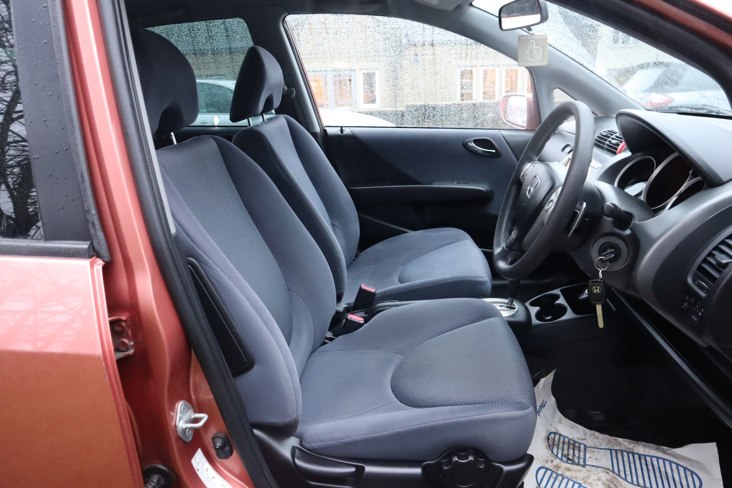 Used Honda Jazz 2004 for sale - 77456587: Photo 9