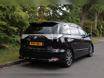 Used Toyota Estima 2024 for sale - 75768313: Photo