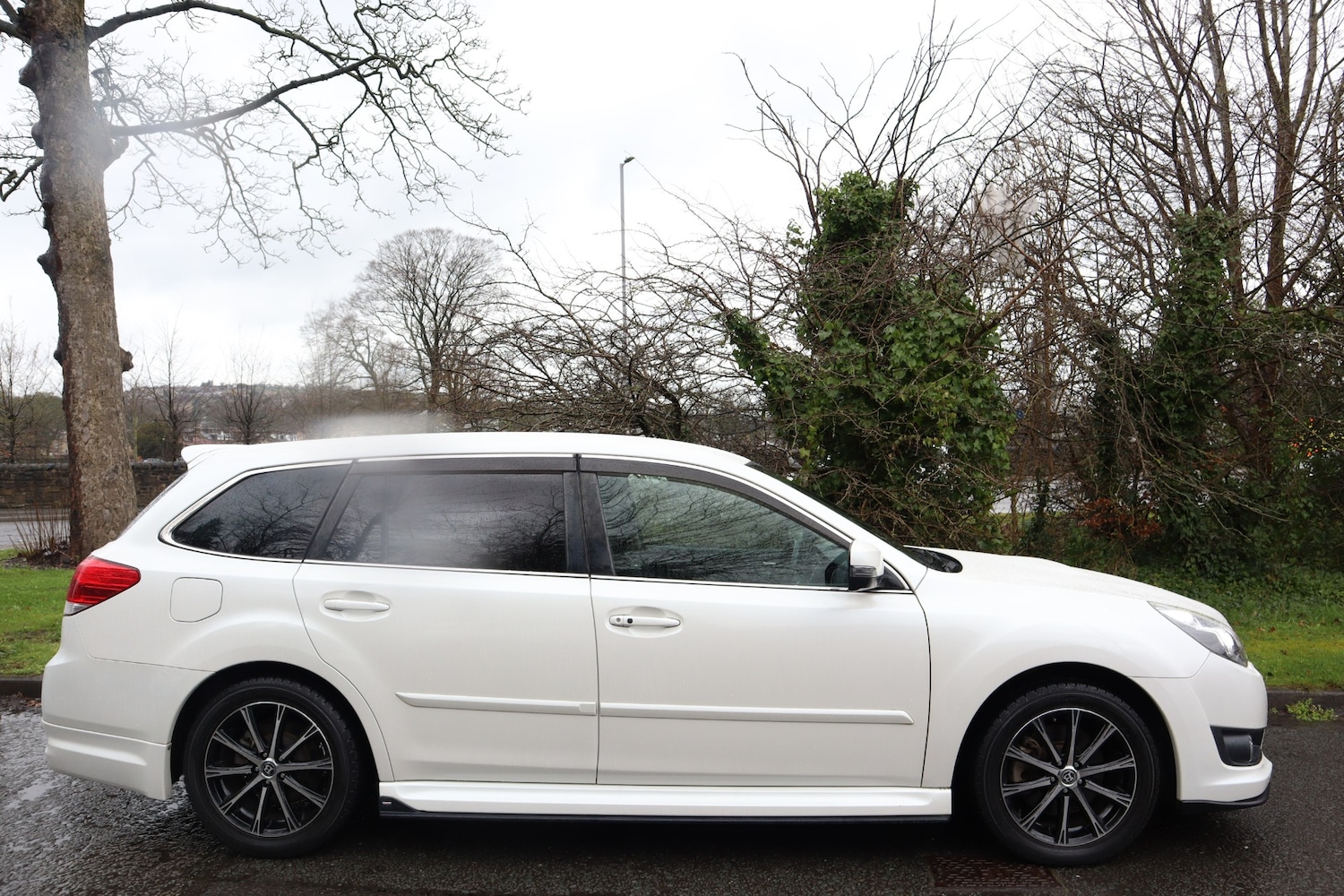 Used Subaru Legacy 2012 for sale - 77883618: Photo 2