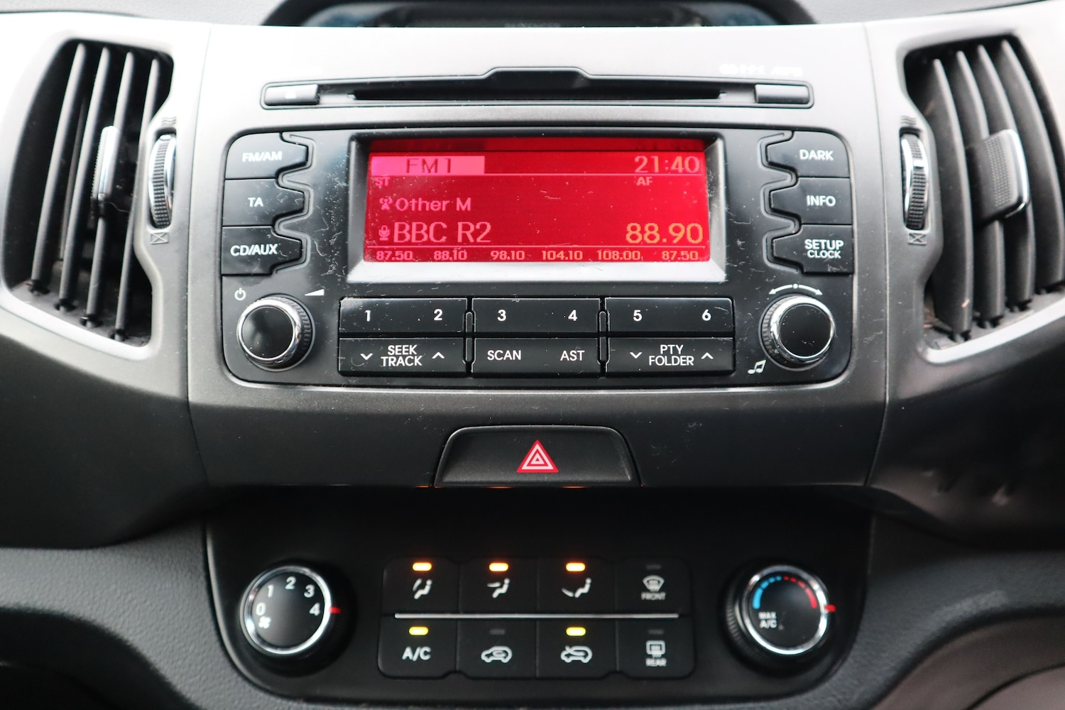 Used Kia Sportage 2012 for sale - 76726095: Photo 16