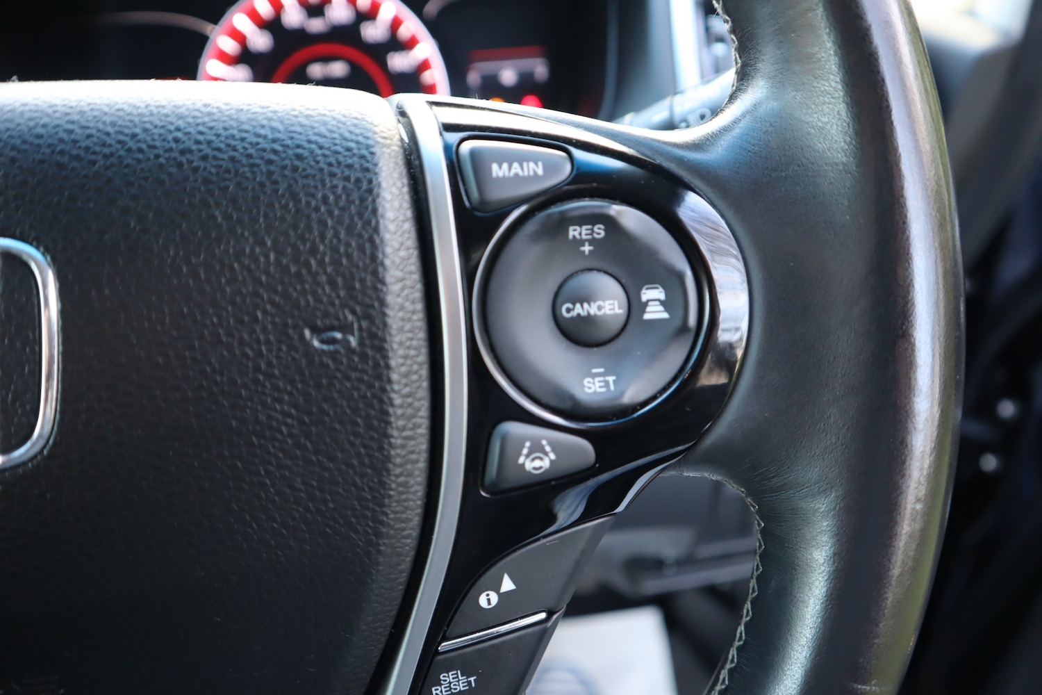 Used Honda Odyssey 2015 for sale - 78063135: Photo 21