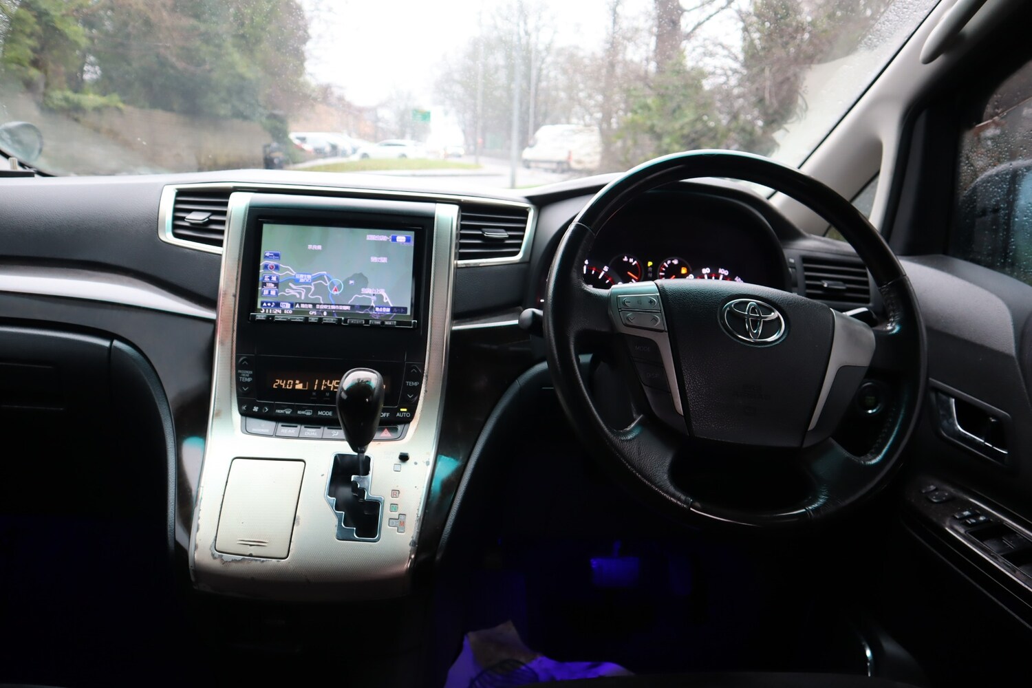 Used Toyota Vellfire 2010 for sale - 77479923: Photo 15