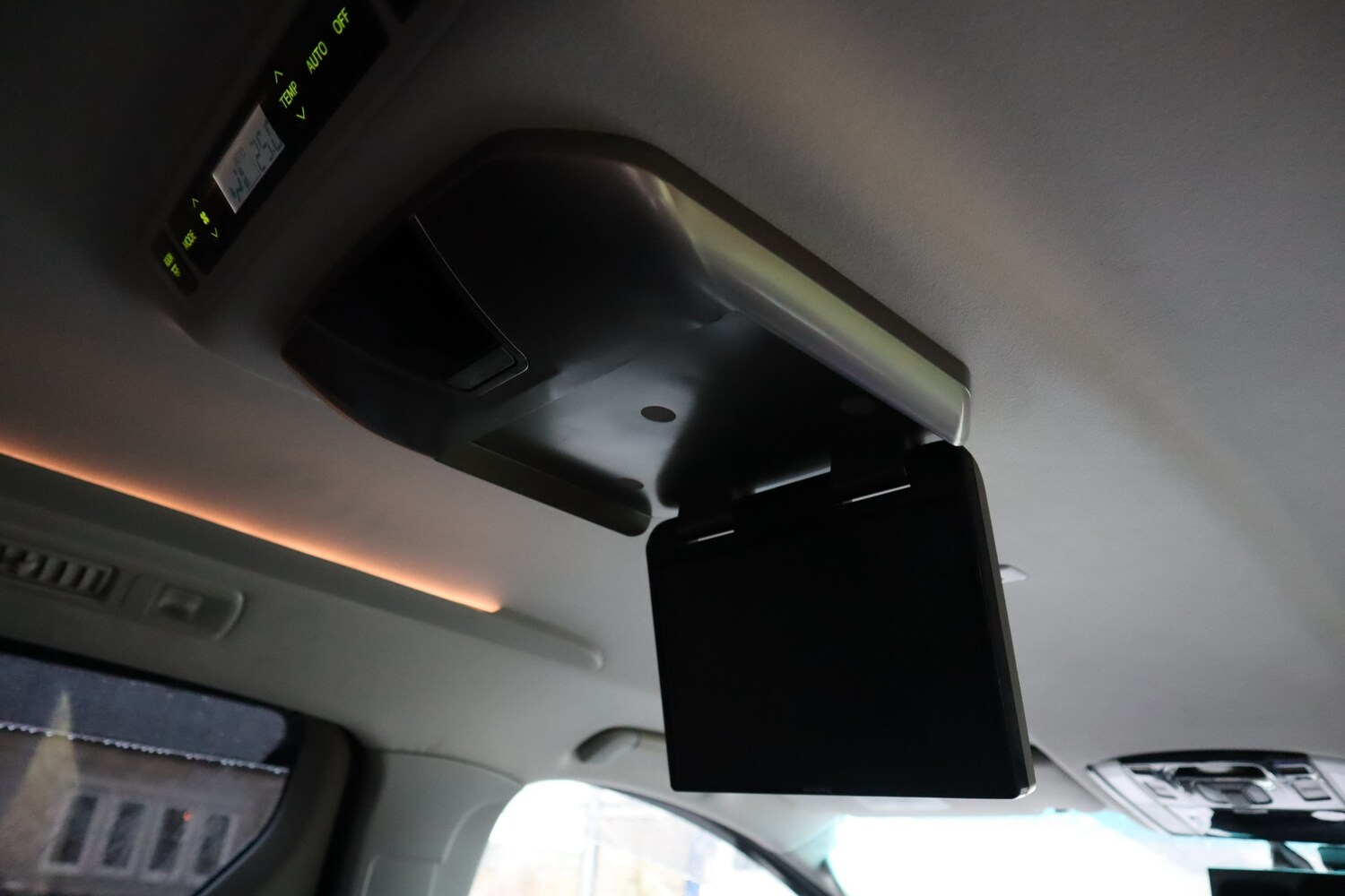 Used Toyota Vellfire 2010 for sale - 77479923: Photo 21