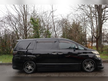 Used Toyota Vellfire 2010 for sale - 77479923: Photo