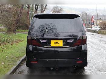 Used Toyota Vellfire 2010 for sale - 77479923: Photo