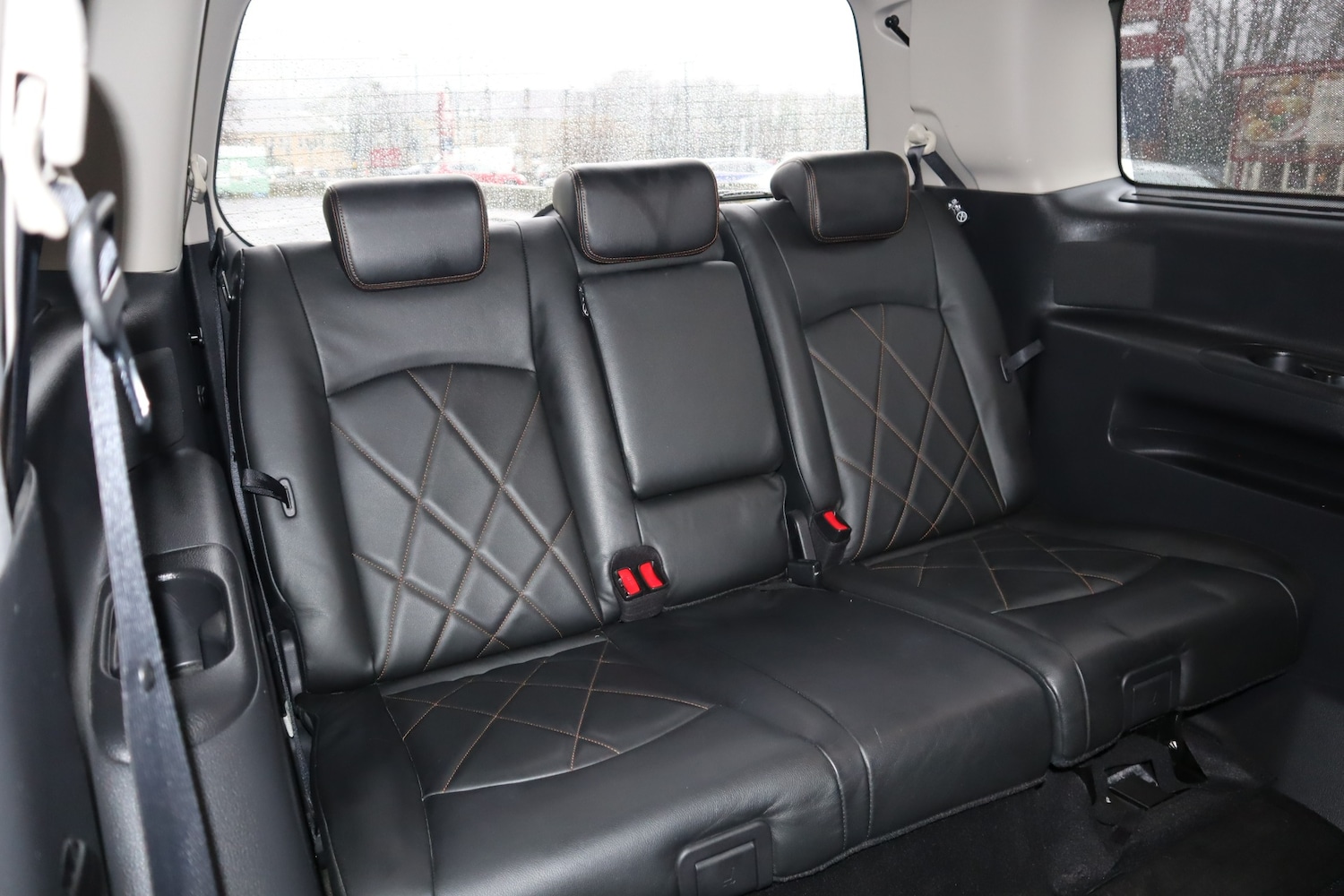 Used Nissan Elgrand 2014 for sale - 77467845: Photo 11