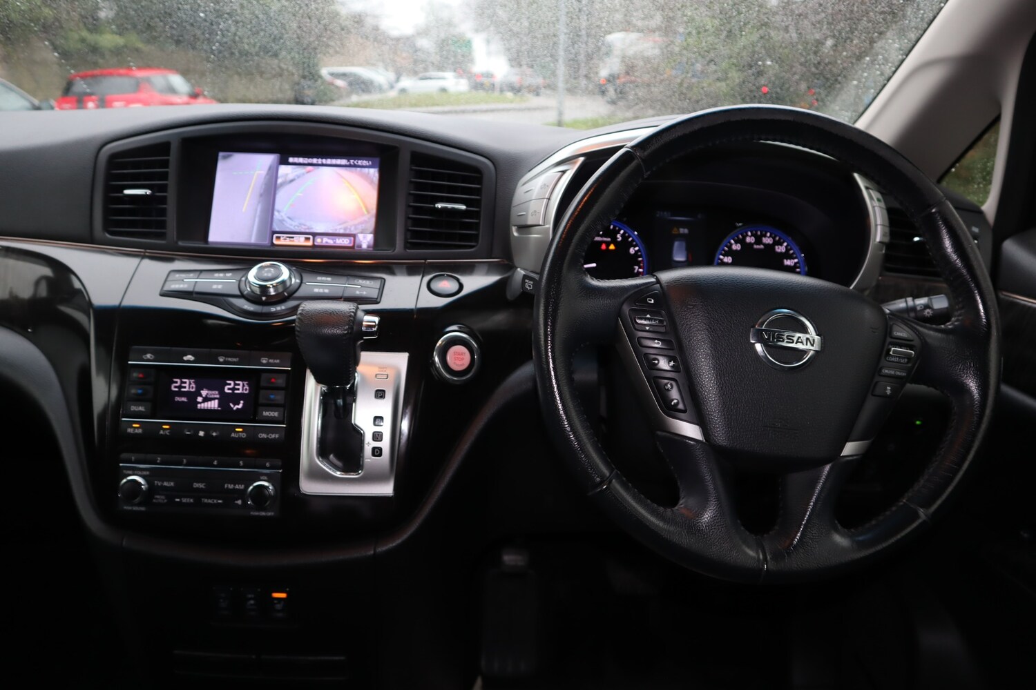 Used Nissan Elgrand 2014 for sale - 77467845: Photo 15