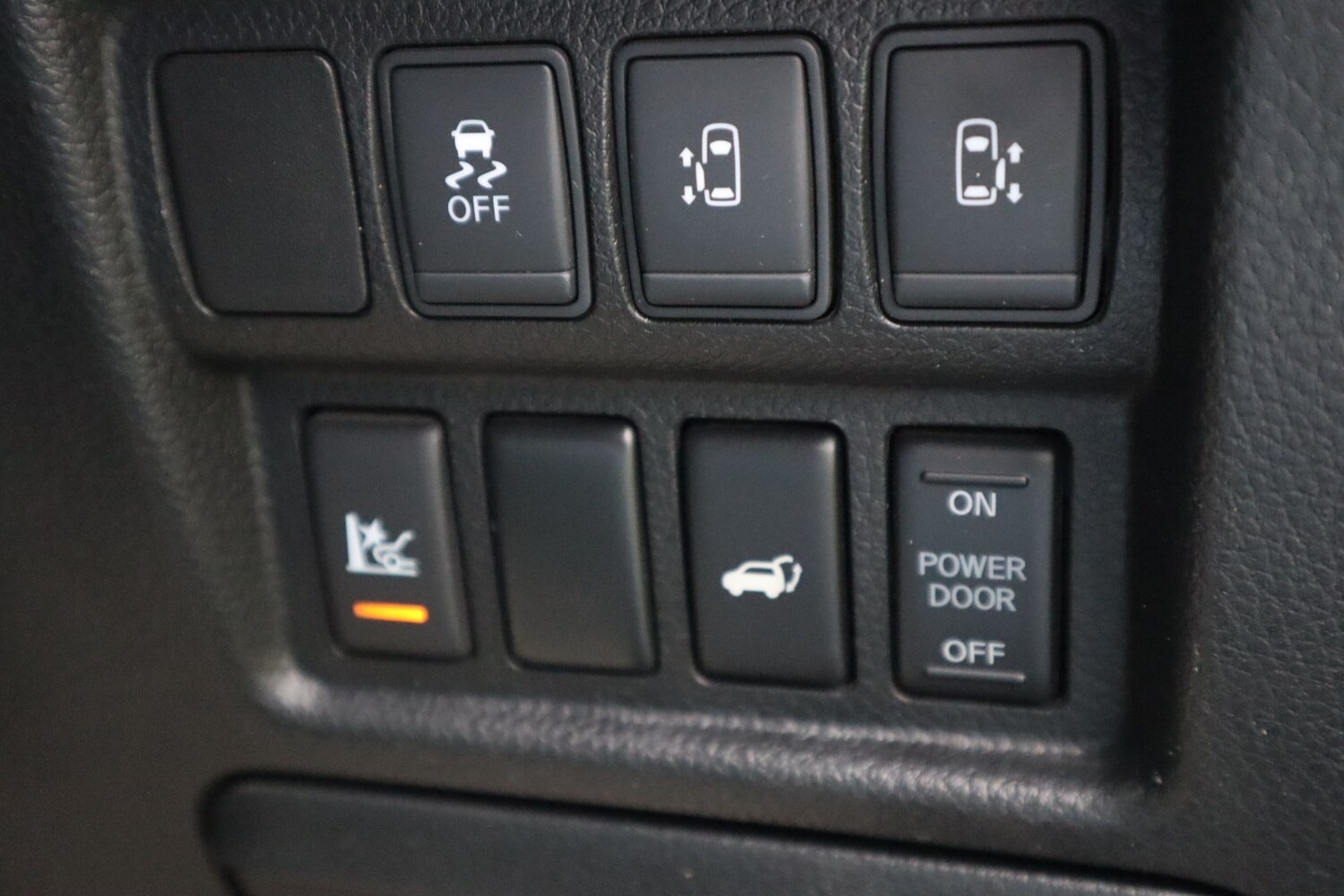 Used Nissan Elgrand 2014 for sale - 77467845: Photo 22