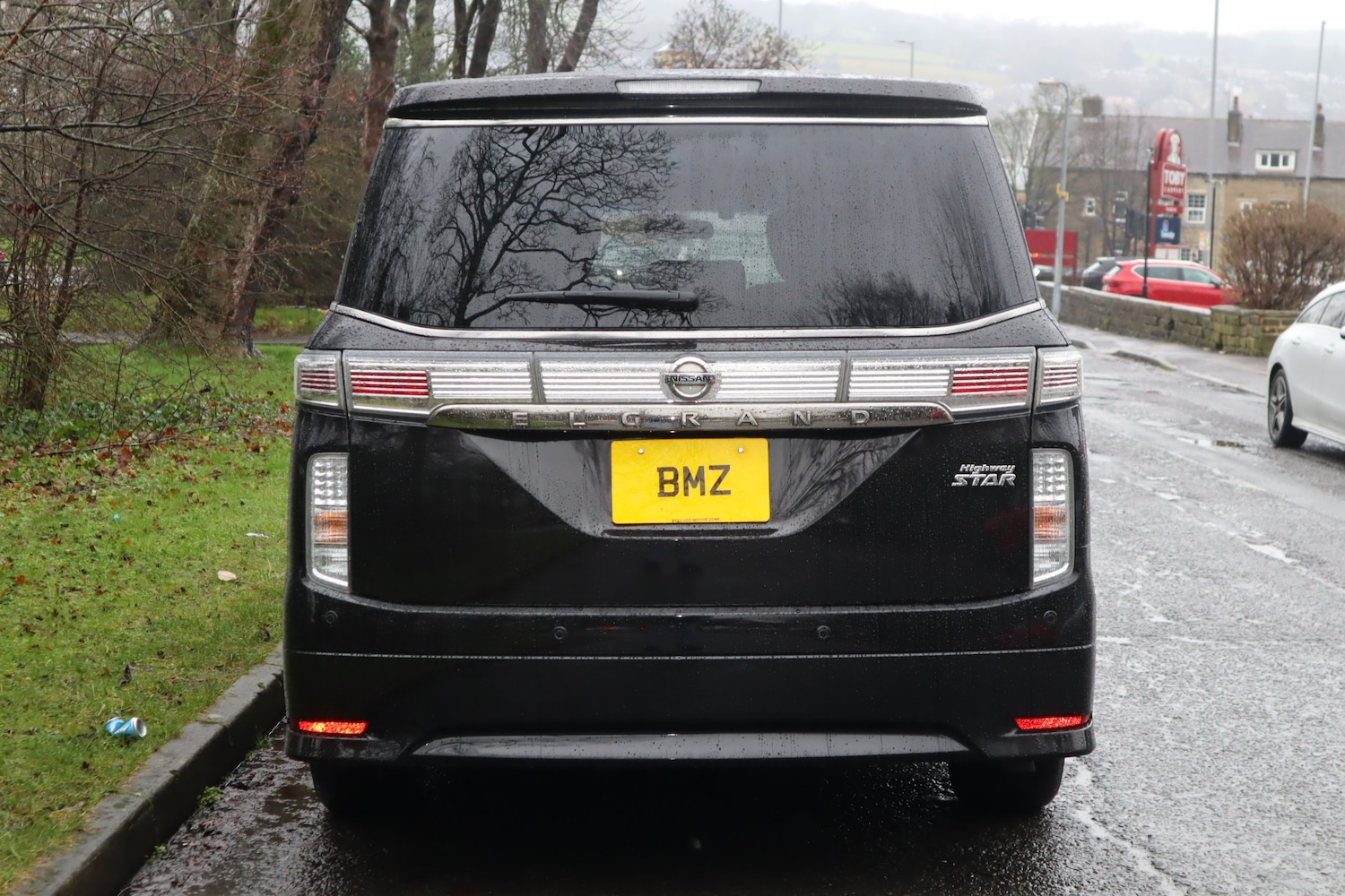 Used Nissan Elgrand 2014 for sale - 77467845: Photo 4