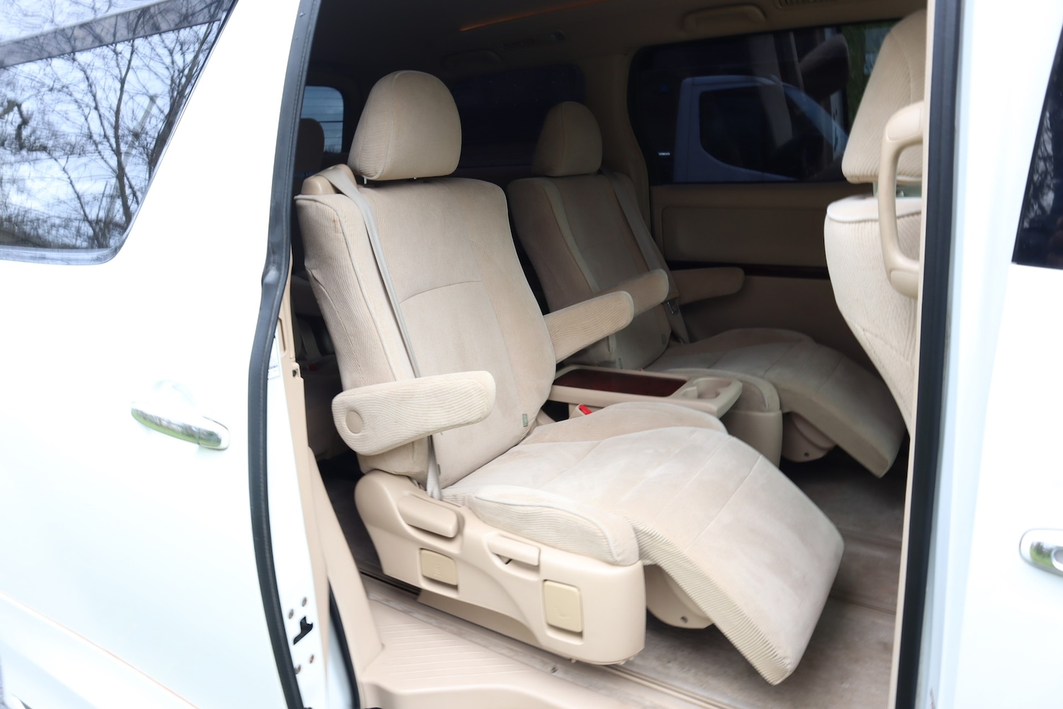 Used Toyota Vellfire 2008 for sale - 77909936: Photo 10