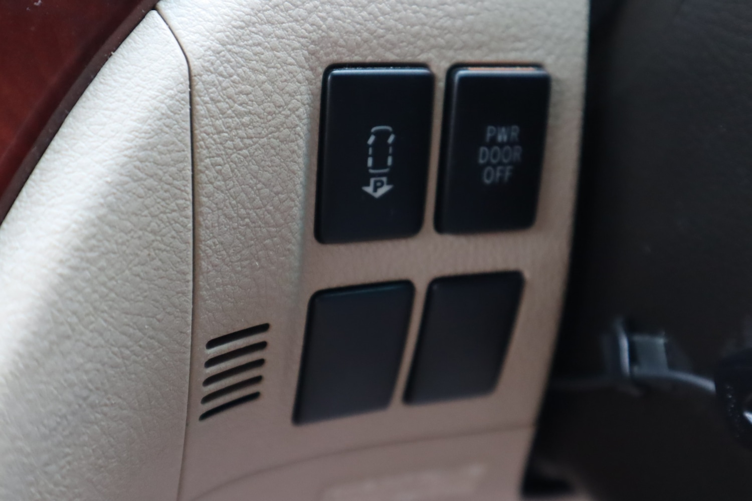 Used Toyota Vellfire 2008 for sale - 77909936: Photo 22