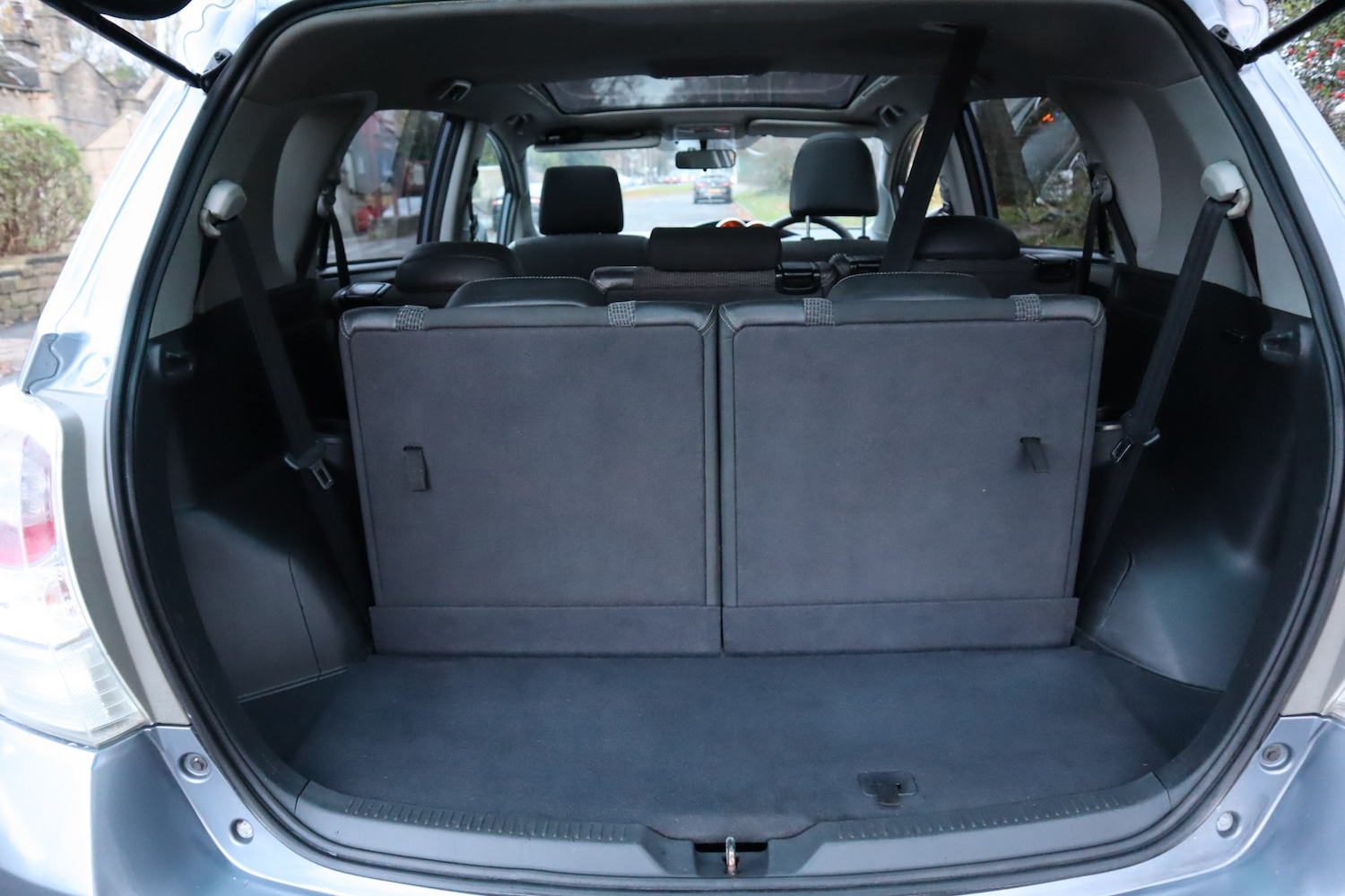 Used Toyota Verso 2011 for sale - 76584010: Photo 14