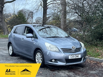 2011 (11) - 2.0 D-4D TR Lthr/Pan Rf 5dr