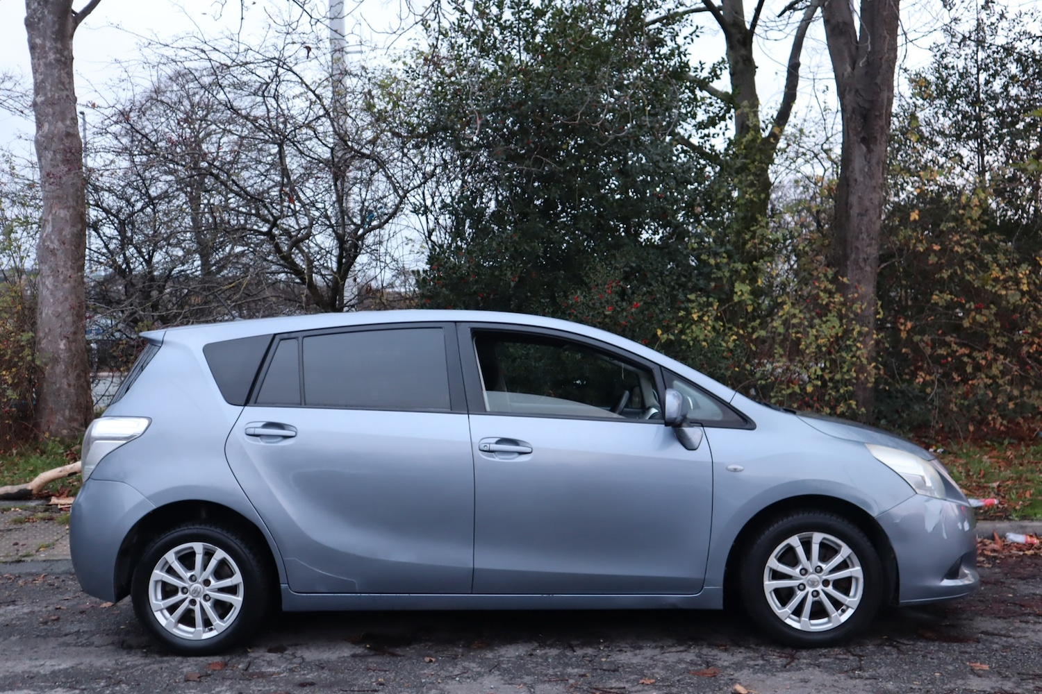 Used Toyota Verso 2011 for sale - 76584010: Photo 2