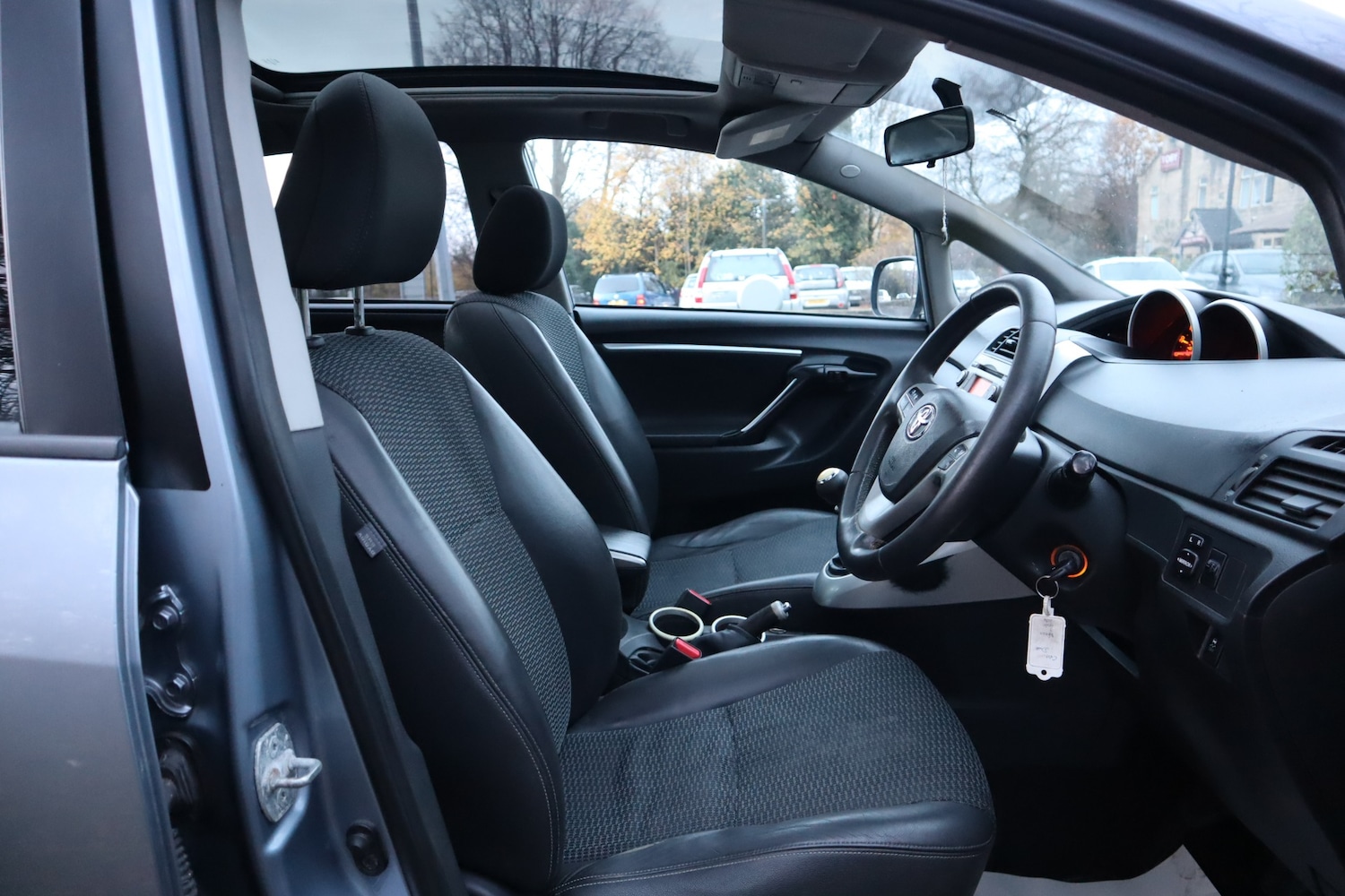 Used Toyota Verso 2011 for sale - 76584010: Photo 9