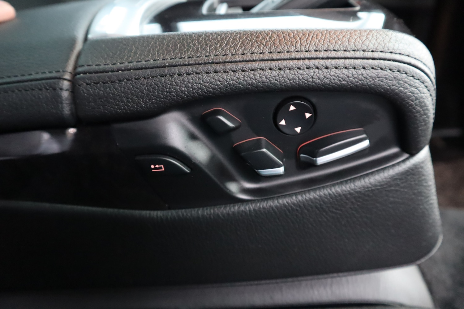 Used BMW 7 Series 2011 for sale - 77125884: Photo 23