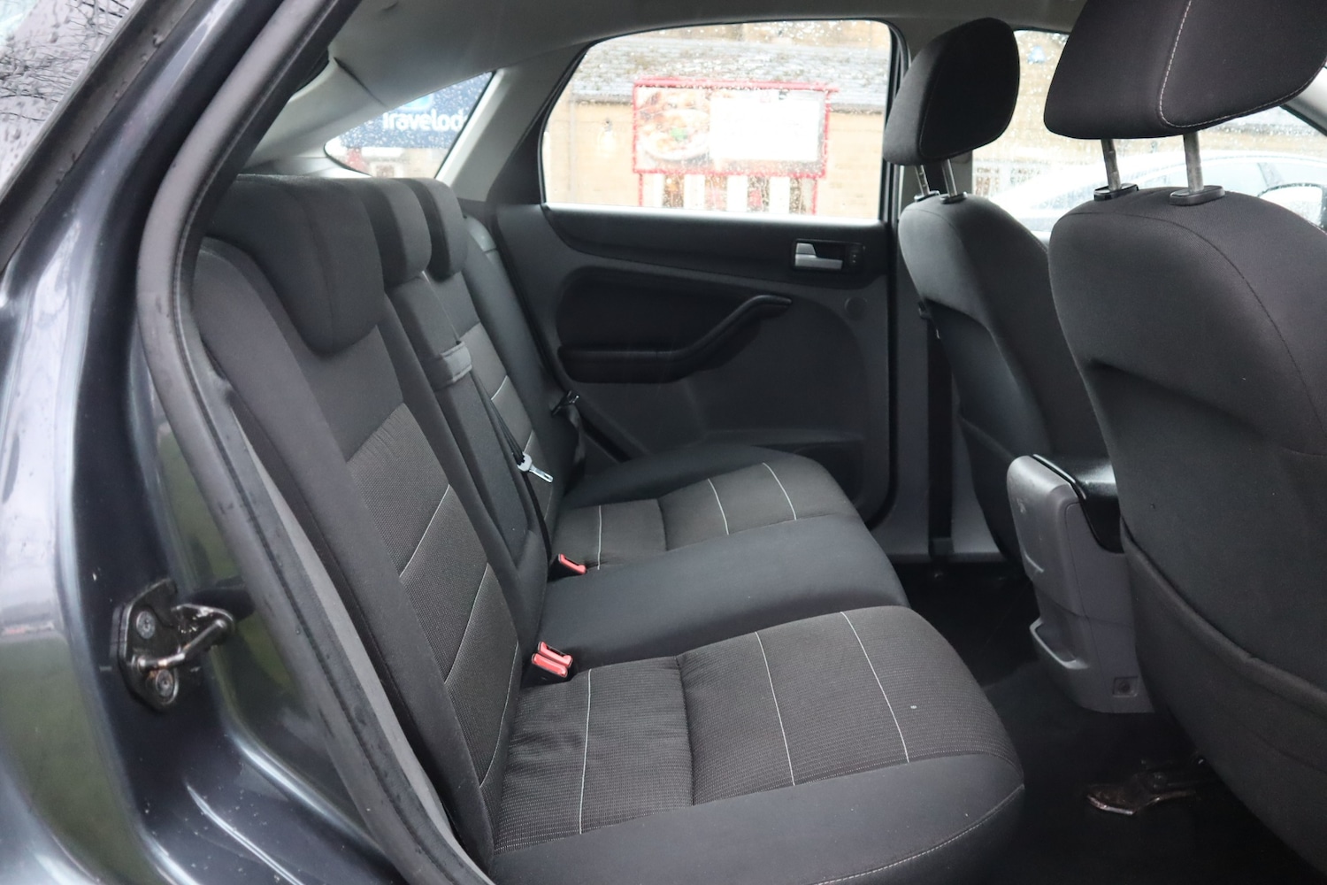 Used Ford Focus 2010 for sale - 77883624: Photo 10